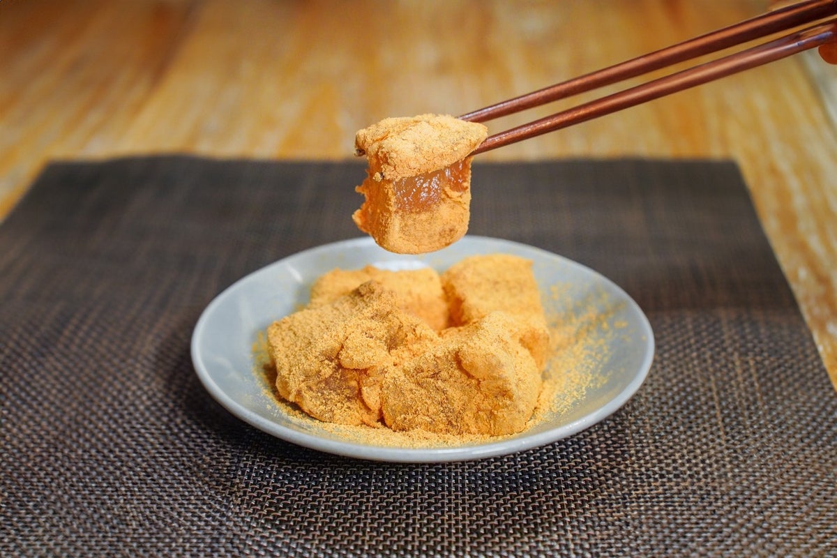 Fresh Warabi Mochi with Wasamboan Sugar — ¥1,200 (tax included)