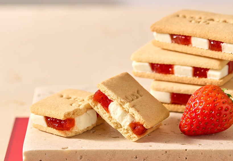 Limited Quantities: VERY RUBY CUT Strawberry Milk Sandwich at Haneda From Oct 8