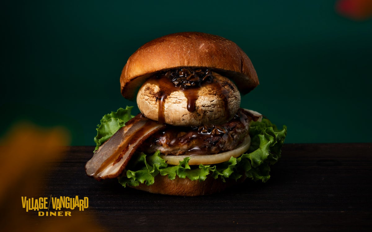 Grand Mushroom Porcini Burger — ¥1,790 (tax included)