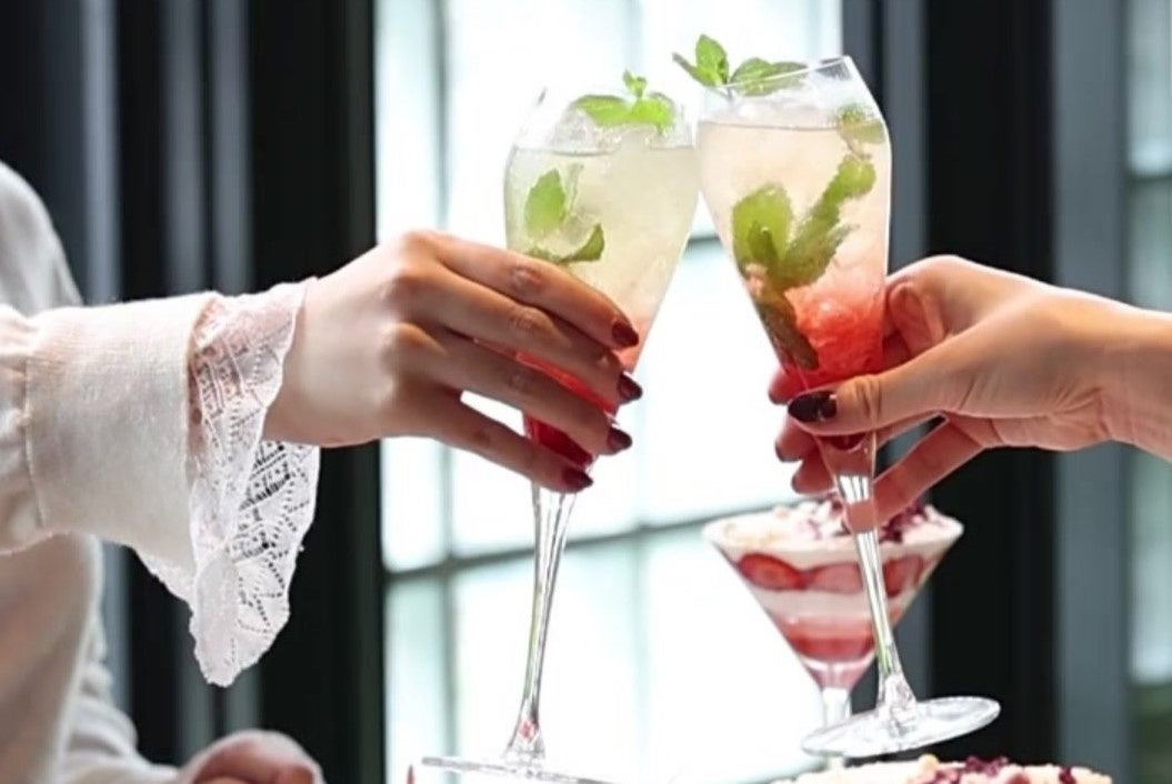 Earl Grey and Strawberry Mojito-style Mocktail - Image