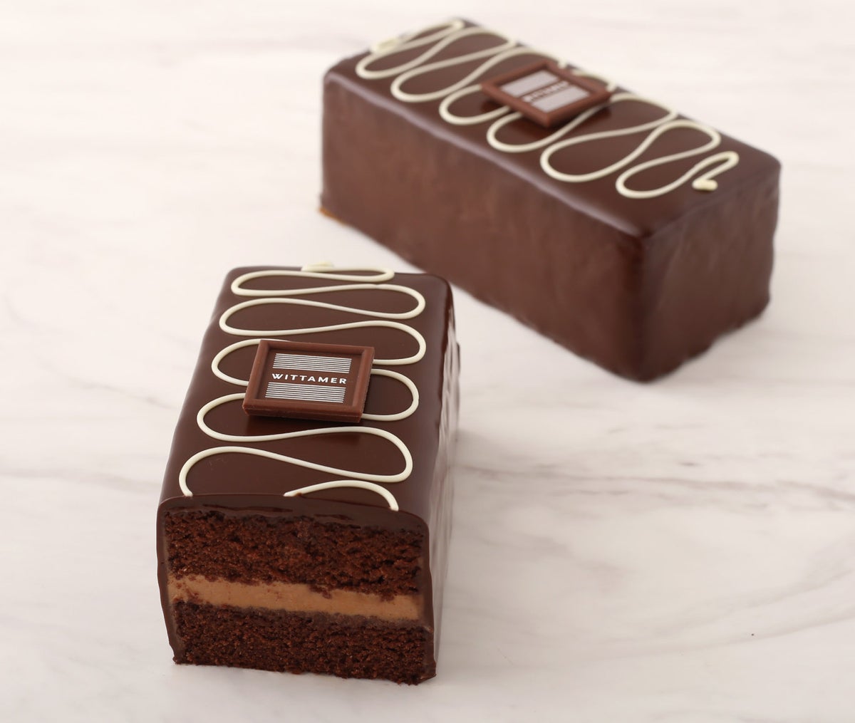 Delicate patterned cake called Cake Chocola Samba — ¥2,052 (tax included).