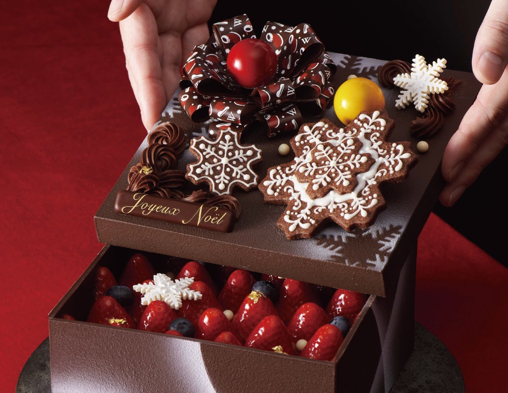 Premier Noel - 16.5cm square ¥27,000 (tax included), pre-order until November 30, available from December 23 to 25. Not available at Tamagawa Takashimaya, Chiba Sogo, or Kashiwa Takashimaya.
