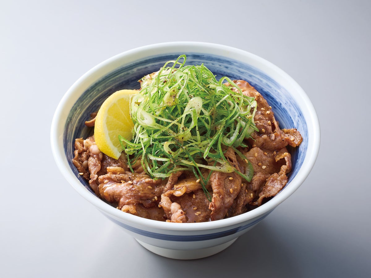 Kyoto Kujo Negi Salted Beef Rib Bowl — Small ¥810, Regular ¥850, Large ¥910 (tax included)